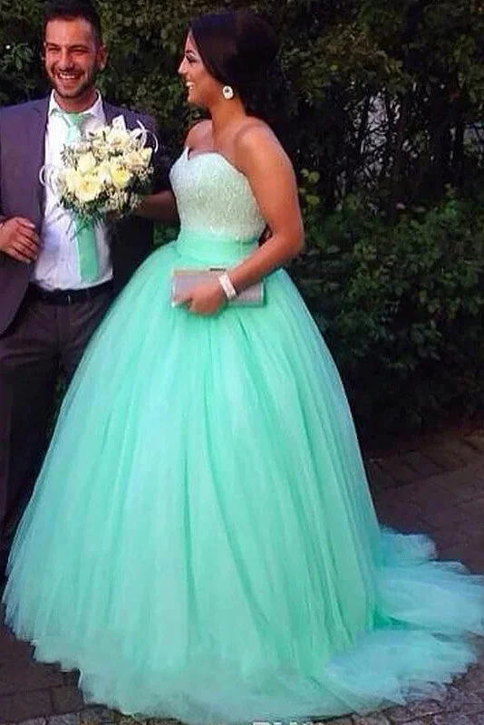 Special Offer Ball Gown Sleeveless Sweetheart Tulle Brush Train Beading Plus Size Prom Dress N2214