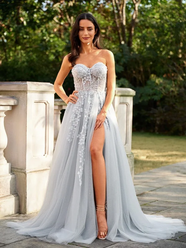 New Season Fashion Preview Sale A-Line/Princess Tulle Applique Sweetheart Sleeveless Court Train Dresses