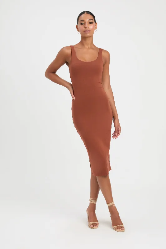 Elegant Contour Larissa Midi Dress