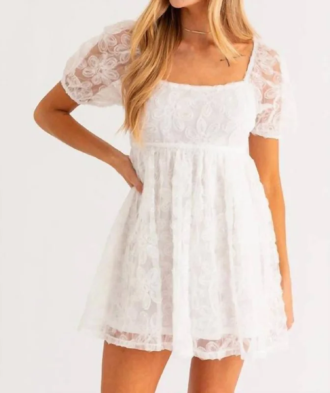 Fashion Sale Short Sleeve Mini Dress In White