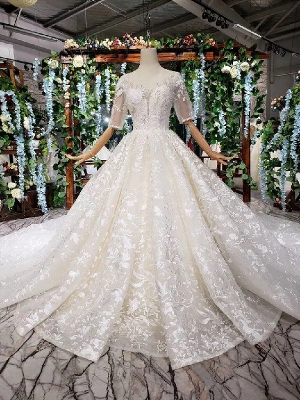 Fast Fashion Favorites Lace Half Sleeve Round Neck Ball Gown Wedding Dresses Fashion Beads Wedding Gown