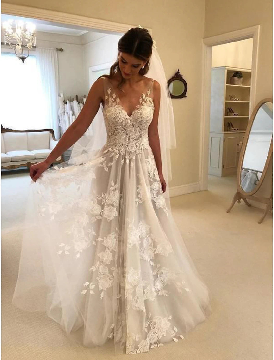 Classic Appeal Beach Boho Wedding Dresses A-Line V Neck Sleeveless Sweep / Brush Train Lace Bridal Gowns With Appliques Summer Fall Wedding Party   Women‘s Clothing