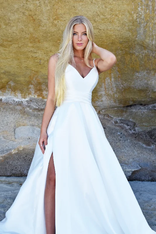 Charming Silhouette Santa Maria Gown