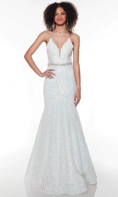 Effortless Comfort Alyce Paris 61289 - Sleeveless Plunging V-neck Prom Dress