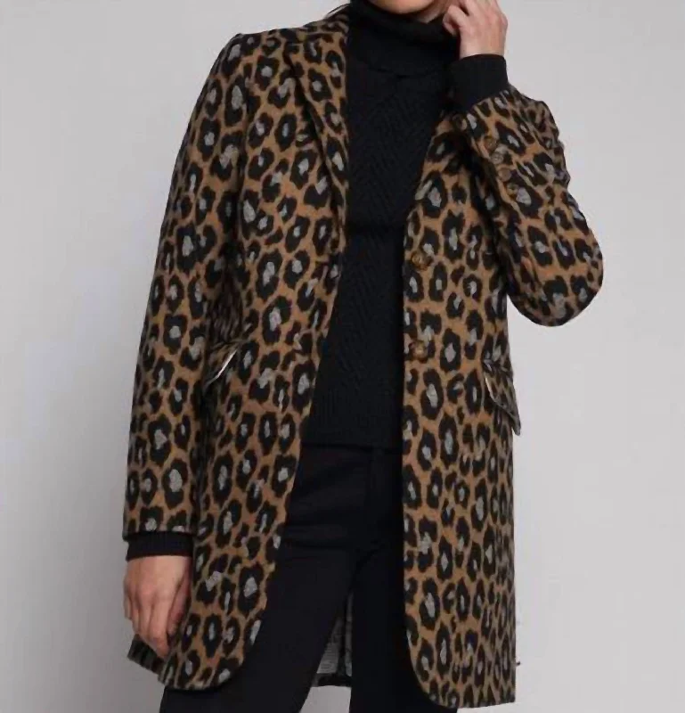 Chic Outfits Oxford Coat In Leopard Knit Jacquard