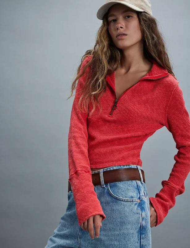 Women's Athletic Garments Season Sale Midnight Half Zip, Risk Red