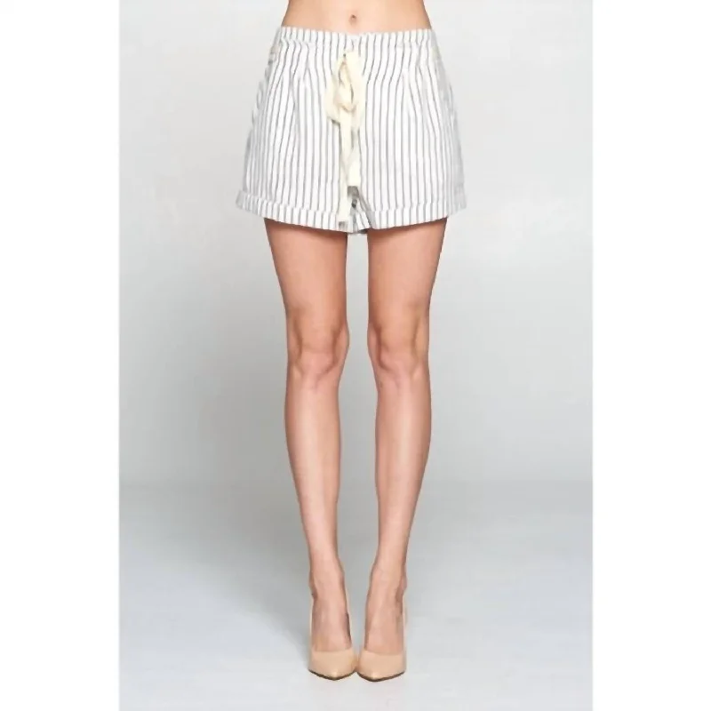 Save Big Stripped Shorts In White