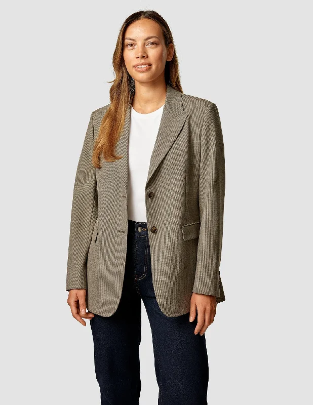 Modern Romance Essential Blazer Latte