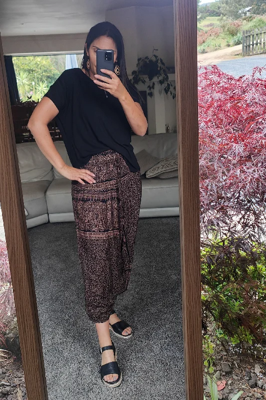 Chic Style Aladdin Pants/Jumpsuit - Black Mandala