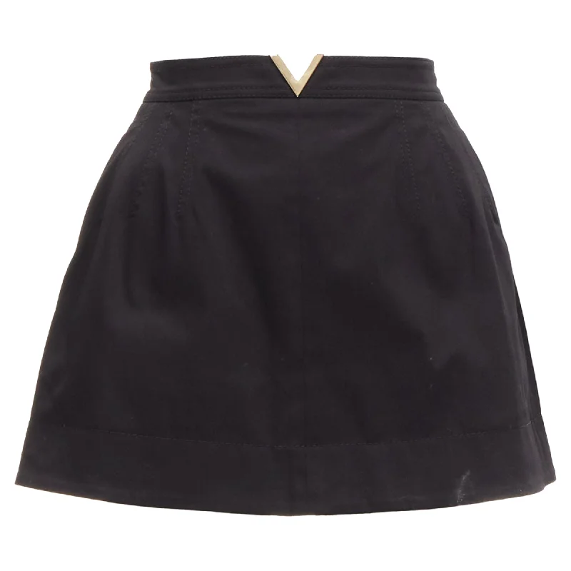 Beat The Heat In Tropical Styles Valentino Garavani v logo tone metal hardware mini skirt skorts